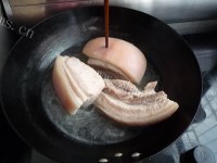鲜嫩多汁的天津红烧肉做法图解6)