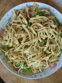 家常菜青椒炒豆腐皮