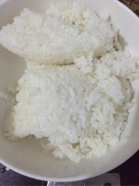 诱人的蛋炒饭做法图解2)
