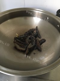 美味的红烧海参做法图解7)