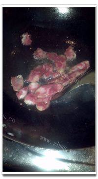 家常菜黄瓜炒腊肠做法图解3)