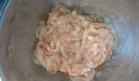 家常菜蒜薹炒肉做法图解1)