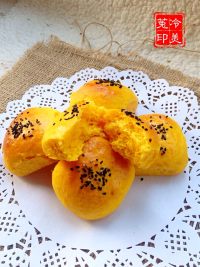 自制南瓜小餐包