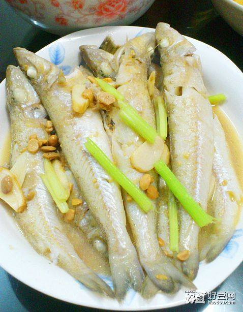 豆酱水煮沙尖鱼