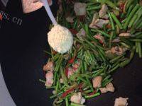 家常菜蒜苔炒肉片