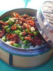 好吃不腻的金针排骨酱焖扁豆