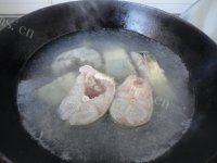家常鲶鱼炖豆腐做法图解4)