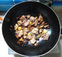 鲜香牛肉烧腐竹的做法图解八