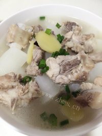 萝卜炖排骨做法图解4)