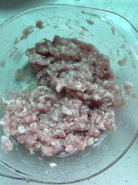 色香味浓的鲜肉小馄饨做法图解1)