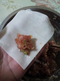 美味的猪肉大葱馄饨做法图解6)