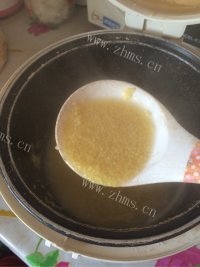 美味的青菜胡萝卜小米粥做法图解3)
