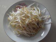 蒜苗炒豆芽做法图解1)