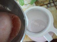 「DIY」鲜榨西瓜汁做法图解5)