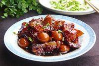 美味的鹌鹑蛋烧肉