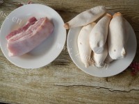诱人的干煸五花肉杏鲍菇做法图解1)