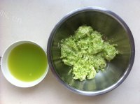 ”家庭式“西葫芦鸡蛋火腿包子做法图解7)