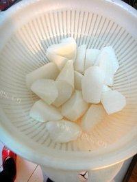 家常菜茶树菇骨头汤做法图解3)
