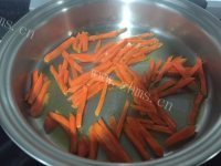 口感不错的炒杂菜做法图解2)