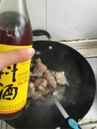 美味佳肴般的红烧猪蹄做法图解5)