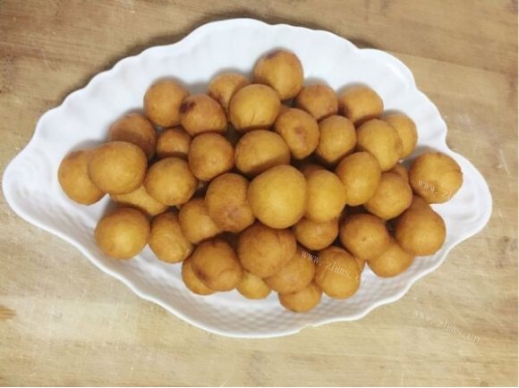 色香味俱全的炸红薯丸子