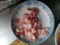 家常菜胡萝卜炒肉做法图解3)