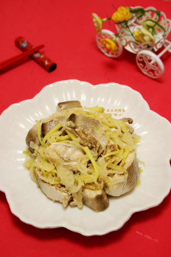 油焖酸菜鲨鱼