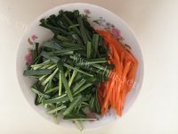 芳香四溢的韭菜炒豆芽做法图解2)