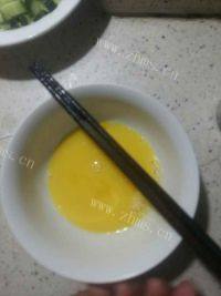 美味的什锦炒饭做法图解2)