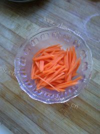 家常菜香芹炒豆干做法图解3)