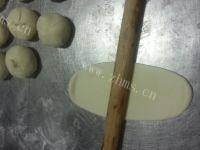 美味的酥皮月饼做法图解5)