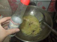 自己做的酸辣土豆丝做法图解6)