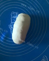 自制红豆馅面包做法图解5)
