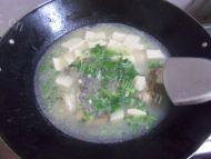 可口的鱼头豆腐汤