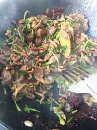 家常菜香辣鸡胗