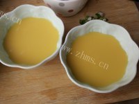 口感丰富的鲜虾蒸蛋做法图解4)