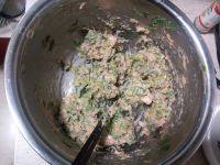 自己做的芹菜猪肉饺子做法图解4)