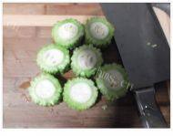 家常菜煎酿苦瓜做法图解1)