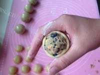 自制果仁月饼做法图解11)