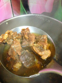 美味的土豆烧牛肉做法图解1)