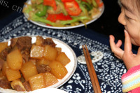 美味佳肴般的牛腩炖萝卜做法图解12)