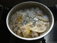 美味的榴莲壳炖鸡做法图解5)