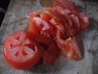 诱人的西红柿炒圆白菜做法图解1)