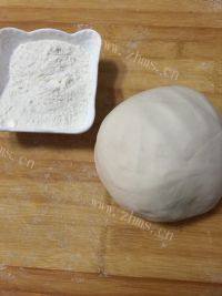 好吃的香菇油菜素水饺做法图解2)