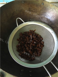 美味的黑三剁做法图解6)