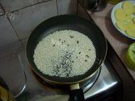 简易版土豆粉蒸肉做法图解3)