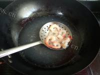 美味的西芹虾仁拌黑豆腐竹做法图解6)
