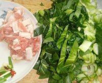 色味俱佳的青菜炒面做法图解2)