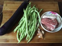 美味的铁锅豆角焖面做法图解1)