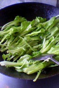 迷人的清炒生菜做法图解6)